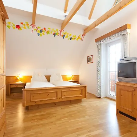 Weingut Seiner Vlg. Kraxner * Greisdorf