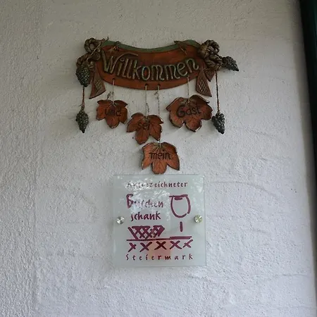 Weingut Seiner Vlg. Kraxner * Greisdorf