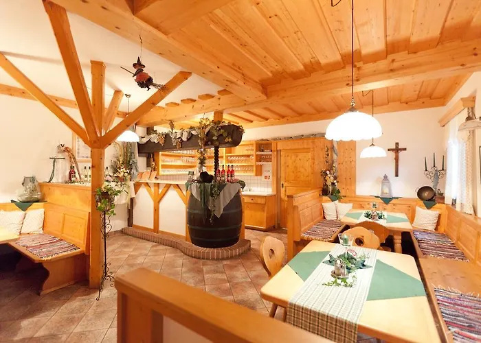 Weingut Seiner Vlg. Kraxner مزرعة للإقامة *